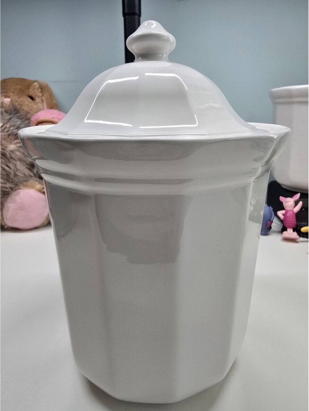 Vintage White Pfaltzgraff Heritage Stoneware Canister With Lid Large 10 10x7.25